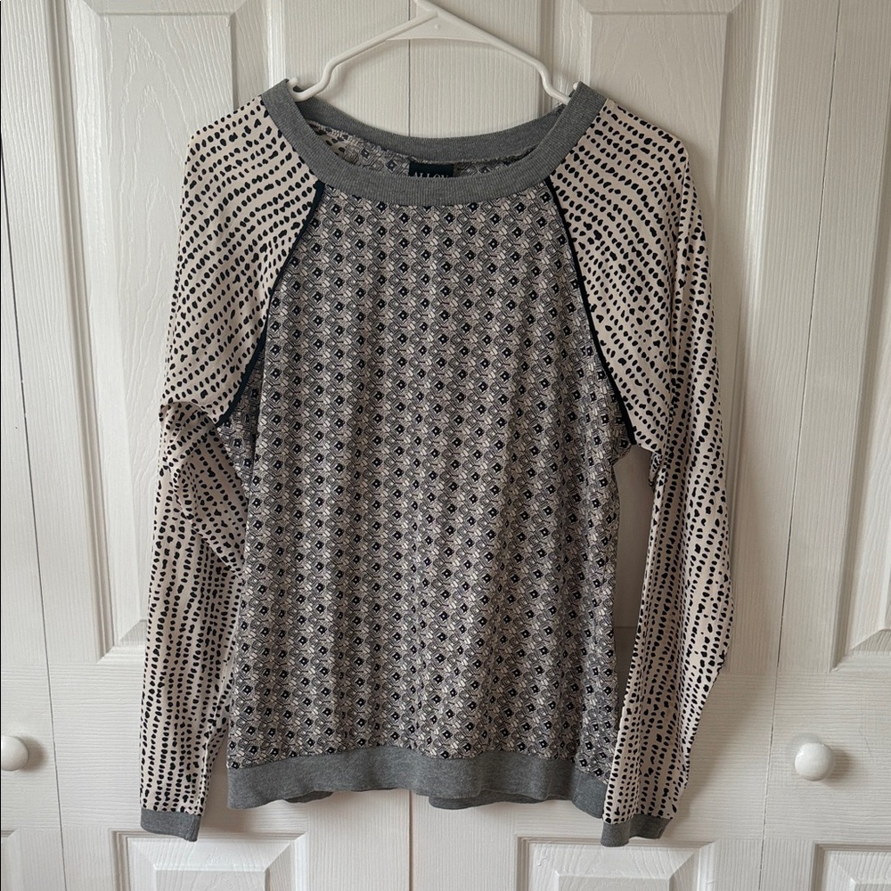 Alloy apparel Gray and Cream Patterned Long Sleeve Top